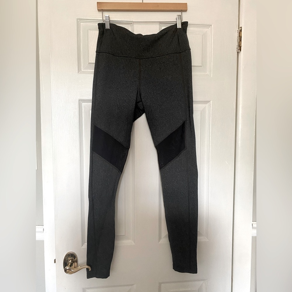 Gray Active Leggings with Mesh Cutouts